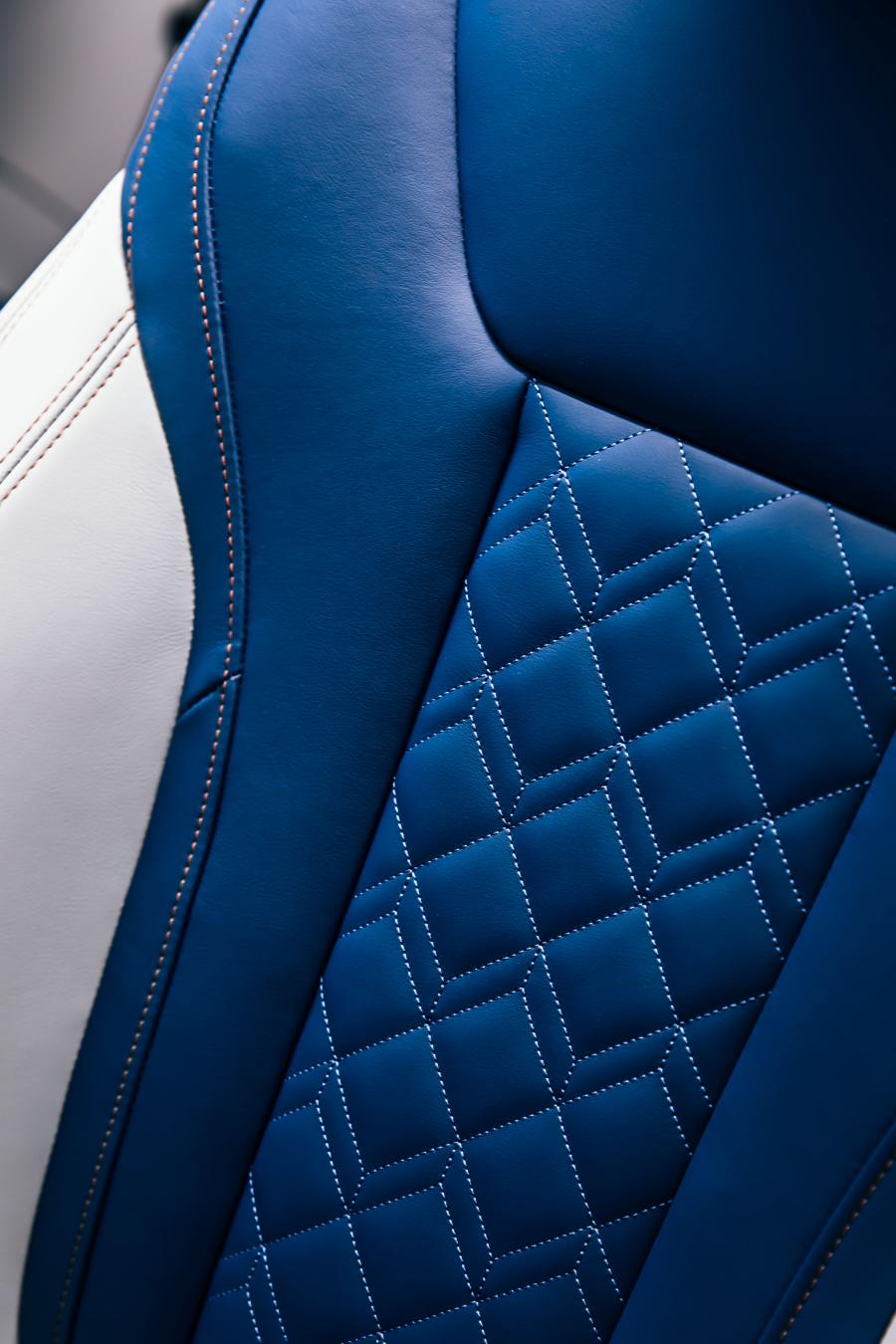 Детали интерьера BMW M340i xDrive Touring First Edition (G21) 2020 года  (WW) (фото 18 из 40)